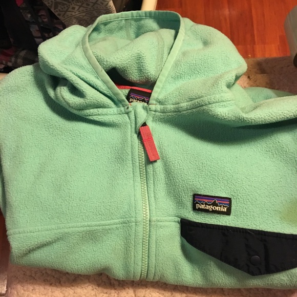 Kids / girls Patagonia zip up sweater
